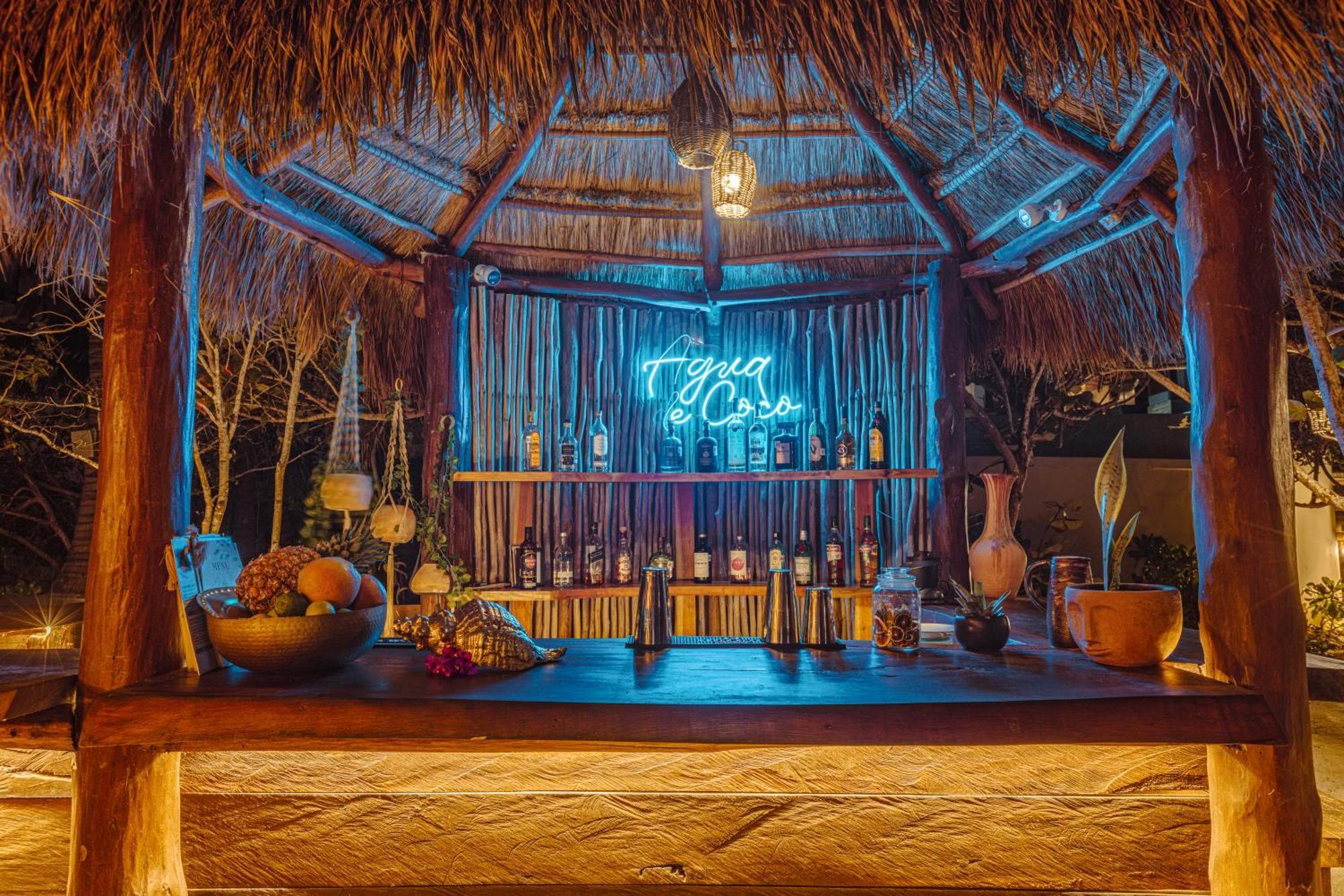 Casa Punta Coco & Beach Club (Adults Only) جزيرة هول بوكس المظهر الخارجي الصورة